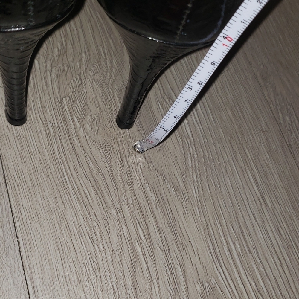 Gianni Bini Black Heel Shoes - Picture 8 of 9